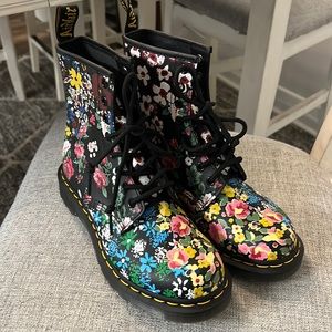Dr Martens combat boots -7